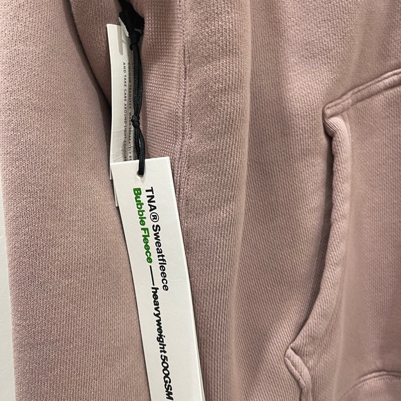NWT Aritzia TNA Bubble Fleece Boyfriend Zip Hoodie Mauve Sz Medium - Picture 5 of 9